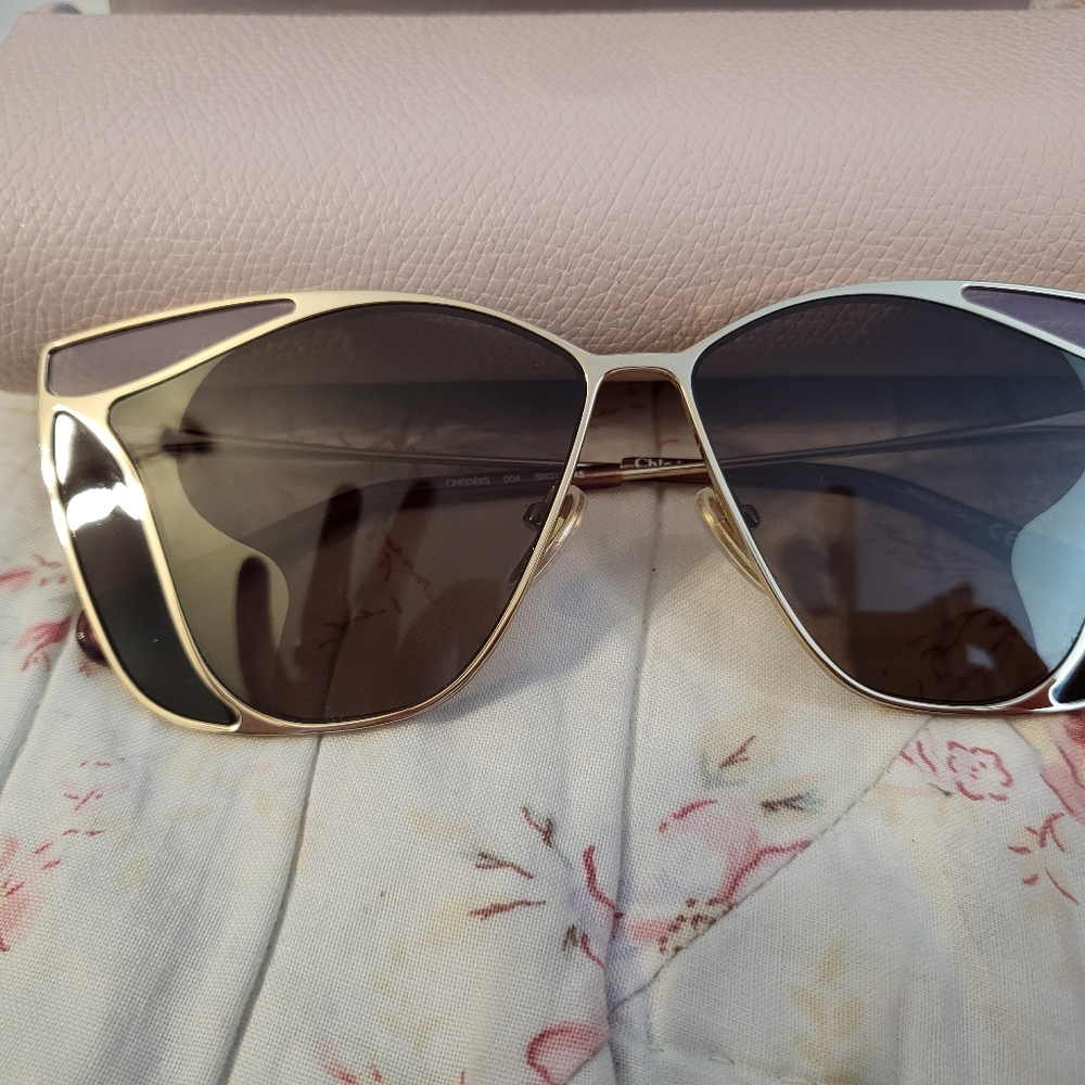 Chloe oversized sunglasses, beautiful.